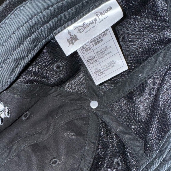 NWOT DISNEY HAT 🧢 - Picture 4 of 4